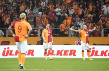 Galatasaray, Hatayspor'u mağlup ederek üst üste 33. maçında da sahasında kaybetmedi