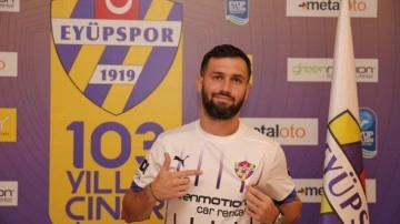 Galatasaray ile sözleşmesini fesheden Ömer Bayram, Eyüpspor'a transfer oldu