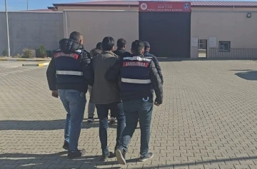 Gaziantep’te 3 düzensiz göçmen yakalandı, 2 organizatör tutuklandı
