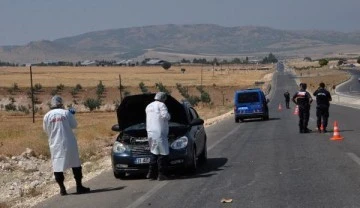 Gaziantep’te Arabası arızalanan aileye arkadan gelen başka bir araç çarptı: 2 ölü, 4 yaralı