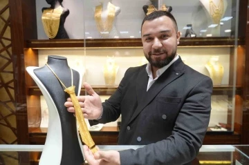 Gaziantep’te kuyumcularda yeni trend: Altın kravat
