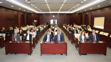 Gaziantep Ticaret Odası ve TSKB iş birliğiyle düzenlenen toplantıda ekonomik gelişmeler ele alındı