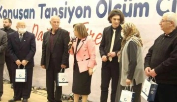 Gaziantep'te yaşlılara 500 dijital konuşan tansiyon aleti verildi