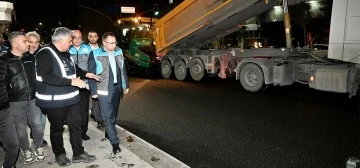 Gaziosmanpaşa Belediye Başkanı Bahçetepe, asfalt çalışmalarını yerinde inceledi
