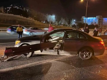 Gaziosmanpaşa TEM Otoyolu'nda Trafik Kazası Meydana Geldi