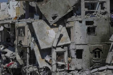 Gazze Şeridi’nde can kaybı 33 bin 729’a yükseldi
