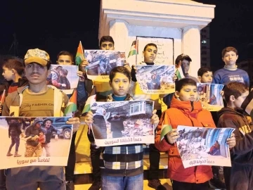 Gazzeli çocuklardan, depremden etkilenen Türkiye ve Suriye ile dayanışma gösterisi

