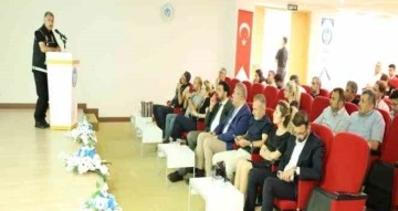 GİBTÜ’de uyuşturucu ile mücadele konferansı düzenlendi