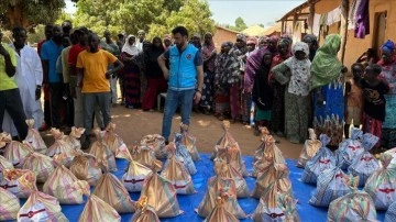 Gine Bissau'da Türk Yardımı: Mutluluk Paketleri Dağıtıldı