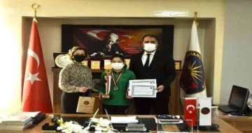 GKV’li Beren Kalyoncu satrançta Türkiye ikincisi