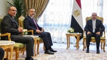 Hakan Fidan, Mısır'da: Sisi'yle görüştü