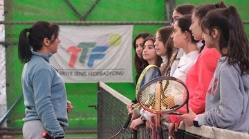 Hakkari'nin İlk Kadın Tenis Oyuncusu Nevin Erik'ten Türkiye Tenis Federasyonu'na Açıklamalar