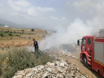 Hassa’da çöplük alanda yangın çıktı
