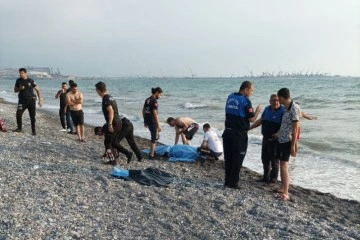 Gaziantep’ten Hatay’a misafir giden ve denize giren Suriyeli şahıs 5 kilometre uzakta ölü olarak bulundu.