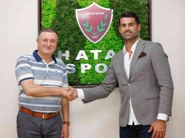 Hatayspor, Teknik Direktör Volkan Demirel ile 1+1 yıllık sözleşme imzalandığını duyurdu.
