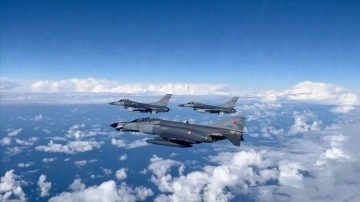 Hava Kuvvetleri Komutanlığı'ndan Kıbrıs'ta Eğitim Uçuşu