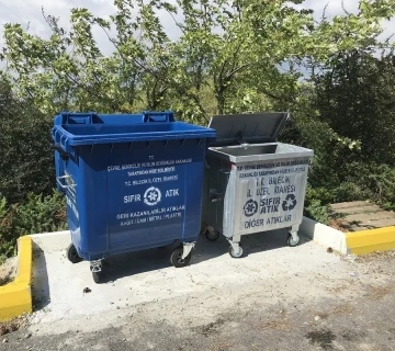 Hibe desteği ile alınan çöp konteynerlerı hizmete sunuldu
