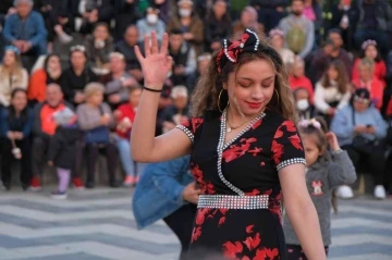 Hıdırellez Maltepe’de dansla, şarkıyla kutlandı
