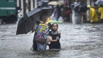Hindistan'ın kuzeyini şiddetli yağış vurdu: 36 ölü