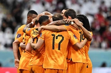Hollanda ve Senegal, Dünya Kupası’nda son 16’ya kaldı
