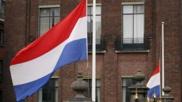 Hollanda'da 10 asker uyuşturucu kaçakçılığından gözaltına alındı