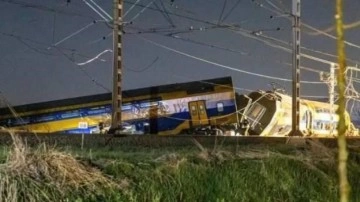 Hollanda'da tren raydan çıktı: 1 ölü