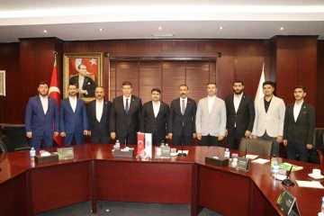 HÜDA PAR Gaziantep İl Başkanı Faruk Göçer ve il yönetiminden oluşan bir heyet, Gaziantep Ticaret Odası’nı (GTO) ziyaret etti.