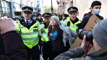İklim aktivisti Greta Thunberg, Londra'da gözaltına alındı