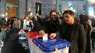 İran'daki Parlamento ve Uzmanlar Meclisi Seçimlerinde İkinci Tur Heyecanı
