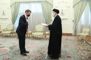 İran, İngiliz Büyükelçiyi Bakanlığa çağırdı
