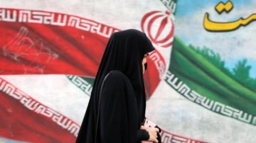 İran'da başörtüsü yasağı sıkılaştı!