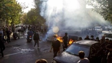 İran'daki protestolarda can kaybı 378'e yükseldi