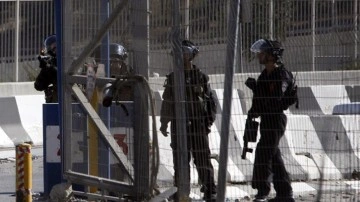 İşgalci İsrail'den El Halil'e baskın: Okullar tatil edildi