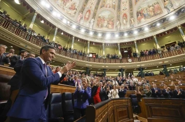 İspanya’da koalisyon hükümeti Temsilciler Meclisi’nden güvenoyu aldı
