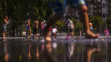 İspanya'da sıcak havalardan etkilenen iki kişi hayatını kaybetti!