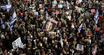 İsrail'de Protestolar Hız Kesmeden Devam Ediyor