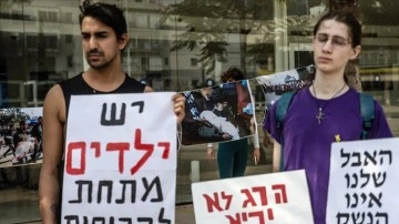 İsrail'in Gazze Saldırılarına Protestsolar Tel Aviv'de