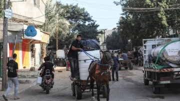 İsrail 'in saldırıları altındaki Gazze'de su krizi gün geçtikçe artıyor