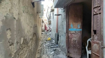 İsrail, Magazi Mülteci Kampı’nda çok sayıda binayı vurdu
