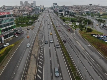 İstanbul’da 1 Mayıs İşçi Bayramı’nda yollar boş kaldı
