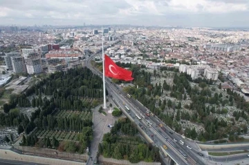 İstanbul’da bayraklar yarıya indirildi
