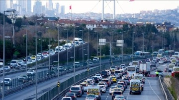 İstanbul'da Bayram Tatili Başladı: Trafik Yoğunluğu Arttı