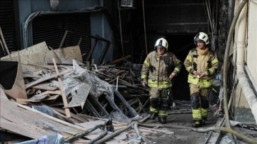 İstanbul'da Eğlence Merkezindeki Yangınla İlgili Şüpheliler Gözaltına Alındı