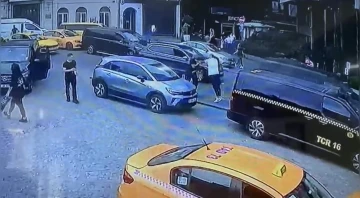 İstanbul’da &quot;kısa mesafe&quot; cinayeti kamerada: Taksicinin öldüresiye dövdüğü adam öldü

