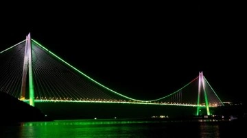 İstanbul Köprüleri Pakistan Milli Günü’ne Hazır