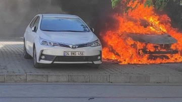 İstanbul Silivri'de feci yangın! Otomobil alev alev yandı