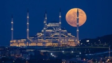 İstanbul'da sabah ezanı kararı! Müftülük duyurdu