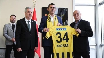 İstanbulspor Kulübüne Ziyaret: Sporun Kardeşliğini ve Vatan Sevgisini Temsil Ediyor