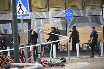 İsveç’te alışveriş merkezine silahlı saldırı: 1 ölü, 1 yaralı
