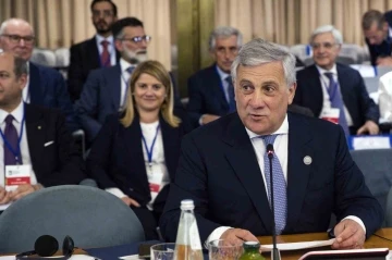 İtalya Dışişleri Bakanı Tajani: &quot;Kaddafi’nin öldürülmesine izin vermek ciddi bir hataydı&quot;
